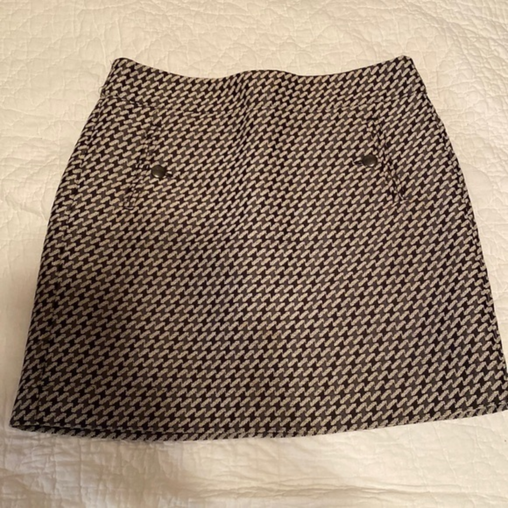 Loft Skirt with front pockets